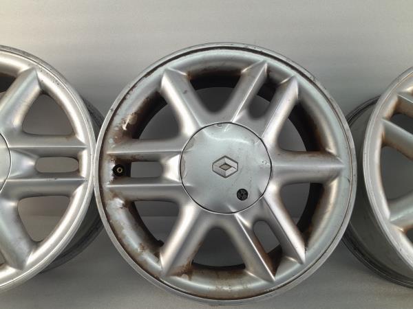 Jante Especial / Jantes Especiais RENAULT SCÉNIC I Veículo multiuso (JA0/1_, FA0_) | 99 - 10 Imagem-2 Jante Especial / Jantes Especiais RENAULT SCÉNIC I Veículo multiuso (JA0/1_, FA0_) | 99 - 10 Imagem-2