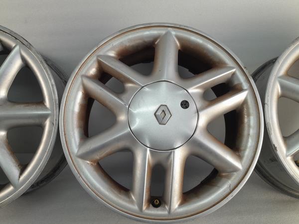 Jante Especial / Jantes Especiais RENAULT SCÉNIC I Veículo multiuso (JA0/1_, FA0_) | 99 - 10 Imagem-3 Jante Especial / Jantes Especiais RENAULT SCÉNIC I Veículo multiuso (JA0/1_, FA0_) | 99 - 10 Imagem-3