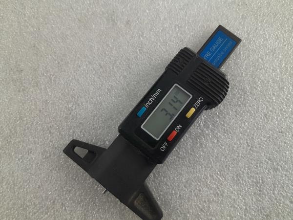 Kit Pneu Suplente / Macaco FIAT 500 (312_) | 07 - Imagem-6 Kit Pneu Suplente / Macaco FIAT 500 (312_) | 07 - Imagem-6
