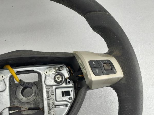 Volante OPEL ASTRA H TwinTop (A04) | 05 - 10 Imagem-2 Volante OPEL ASTRA H TwinTop (A04) | 05 - 10 Imagem-2