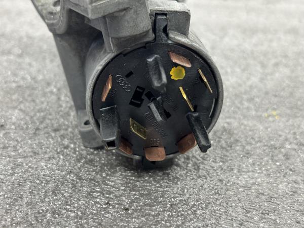Canhao Igniçao SKODA OCTAVIA I Combi (1U5) | 98 - 10 Imagem-2 Canhao Igniçao SKODA OCTAVIA I Combi (1U5) | 98 - 10 Imagem-2