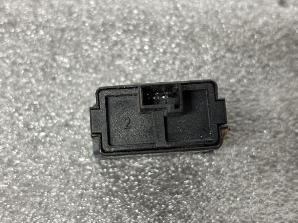 Interruptor / Botao (Regulador/Nivelador Oticas) BMW 5 (E39) | 95 - 03 Imagem-1 Interruptor / Botao (Regulador/Nivelador Oticas) BMW 5 (E39) | 95 - 03 Imagem-1