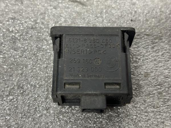 Interruptor / Botao (Regulador/Nivelador Oticas) BMW 5 (E39) | 95 - 03 Imagem-2 Interruptor / Botao (Regulador/Nivelador Oticas) BMW 5 (E39) | 95 - 03 Imagem-2