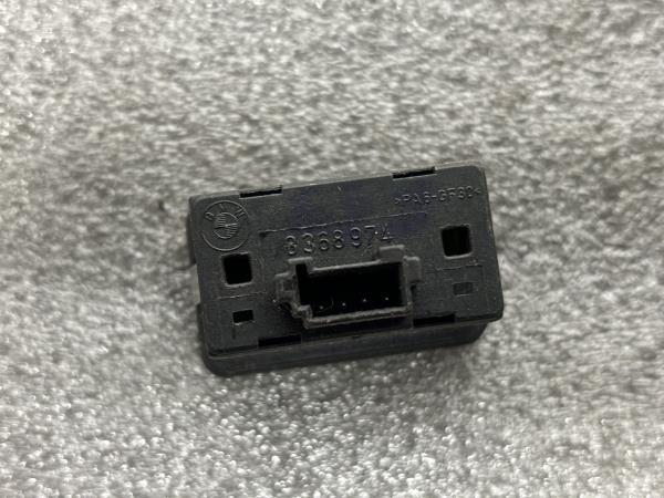 Comando/Interrutor/Botao Vidro Tras Esq BMW 5 (E39) | 95 - 03 Imagem-1 Comando/Interrutor/Botao Vidro Tras Esq BMW 5 (E39) | 95 - 03 Imagem-1
