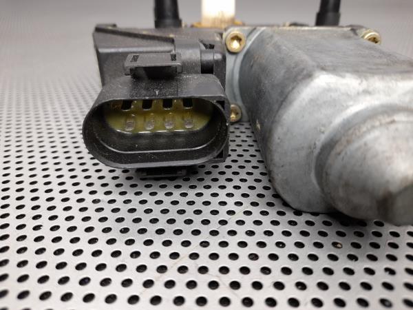 Motor Elevador Porta Tras Esq AUDI A4 Avant (8D5, B5) | 94 - 02 Imagem-3 Motor Elevador Porta Tras Esq AUDI A4 Avant (8D5, B5) | 94 - 02 Imagem-3