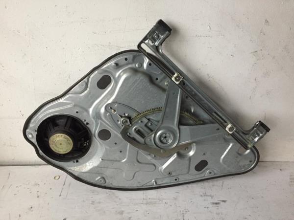 Elevador Tras Esq FORD FOCUS II (DA_, HCP, DP) | 04 - 13 Imagem-4 Elevador Tras Esq FORD FOCUS II (DA_, HCP, DP) | 04 - 13 Imagem-4