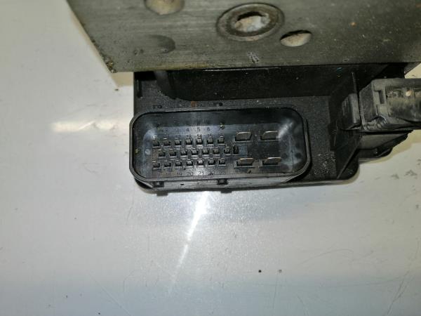 ABS VOLKSWAGEN GOLF IV (1J1) | 97 - 07 Imagem-3 ABS VOLKSWAGEN GOLF IV (1J1) | 97 - 07 Imagem-3