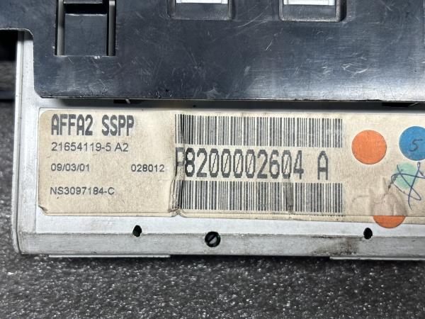 Display RENAULT LAGUNA II (BG0/1_) | 01 - 07 Imagem-2 Display RENAULT LAGUNA II (BG0/1_) | 01 - 07 Imagem-2
