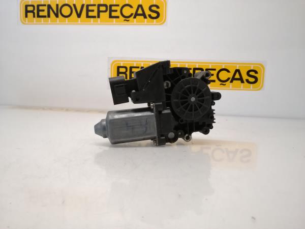Motor Elevador Porta Frente Dto AUDI A4 (8D2, B5) | 94 - 01 Imagem-1 Motor Elevador Porta Frente Dto AUDI A4 (8D2, B5) | 94 - 01 Imagem-1