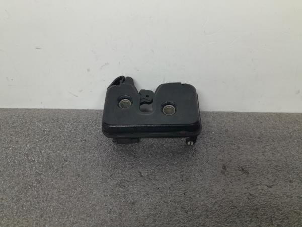 Fecho Tampa Mala VOLKSWAGEN POLO (6N1) | 94 - 99 Imagem-1 Fecho Tampa Mala VOLKSWAGEN POLO (6N1) | 94 - 99 Imagem-1