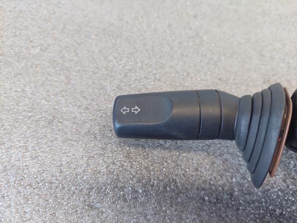 Comutador / Manete (Luzes/Piscas/Escovas/Fita) FORD MONDEO II (BAP) | 96 - 00 Imagem-1 Comutador / Manete (Luzes/Piscas/Escovas/Fita) FORD MONDEO II (BAP) | 96 - 00 Imagem-1