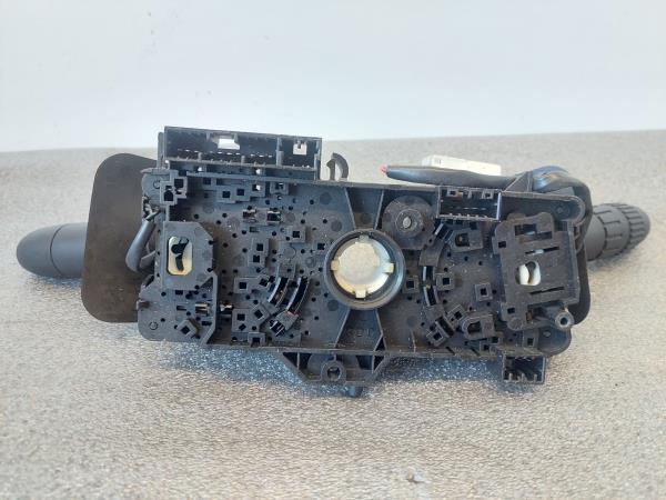 Comutador / Manete (Luzes/Piscas/Escovas/Fita) ALFA ROMEO 166 (936_) | 98 - 07 Imagem-3 Comutador / Manete (Luzes/Piscas/Escovas/Fita) ALFA ROMEO 166 (936_) | 98 - 07 Imagem-3