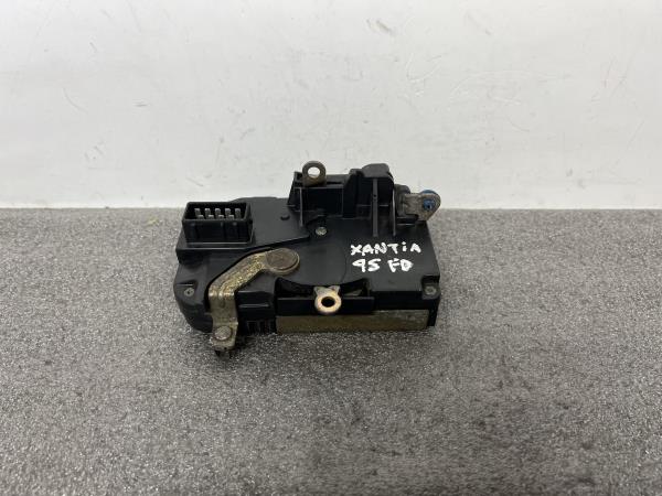 Fecho Porta Frente Dto CITROEN XANTIA (X1_, X2_) | 93 - 03