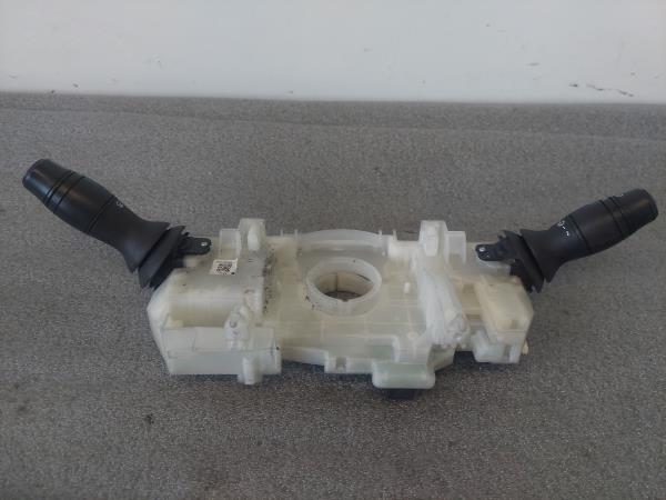 Comutador / Manete (Luzes/Piscas/Escovas/Fita) RENAULT MEGANE III três volumes | 09 - 