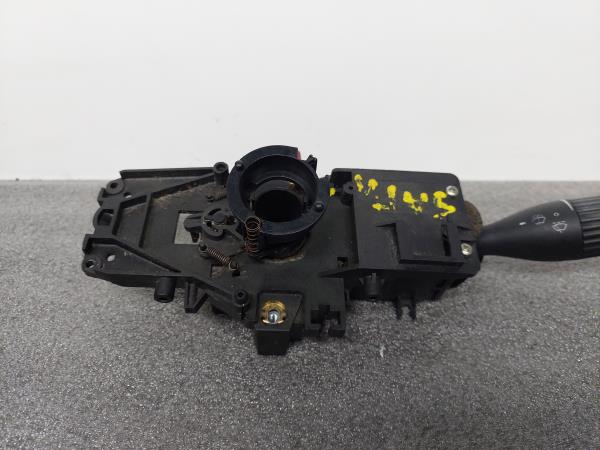 Comutador / Manete (Luzes/Piscas/Escovas/Fita) RENAULT SAFRANE I (B54_) | 92 - 97 Imagem-1 Comutador / Manete (Luzes/Piscas/Escovas/Fita) RENAULT SAFRANE I (B54_) | 92 - 97 Imagem-1
