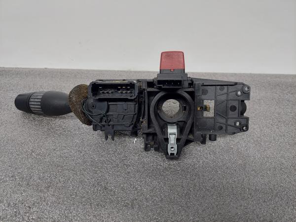 Comutador / Manete (Luzes/Piscas/Escovas/Fita) RENAULT SAFRANE I (B54_) | 92 - 97 Imagem-3 Comutador / Manete (Luzes/Piscas/Escovas/Fita) RENAULT SAFRANE I (B54_) | 92 - 97 Imagem-3