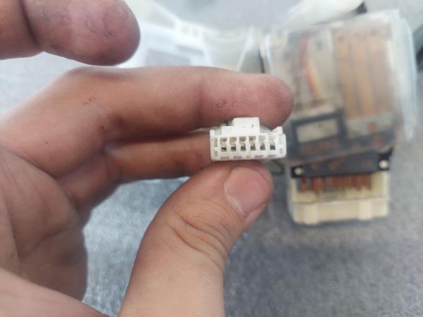 Comutador / Manete (Luzes/Piscas/Escovas/Fita) TOYOTA COROLLA (_E11_) | 95 - 02 Imagem-2 Comutador / Manete (Luzes/Piscas/Escovas/Fita) TOYOTA COROLLA (_E11_) | 95 - 02 Imagem-2