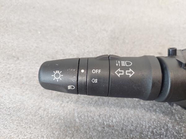 Comutador / Manete (Luzes/Piscas/Escovas/Fita) NISSAN MICRA III (K12) | 02 - 10 Imagem-2 Comutador / Manete (Luzes/Piscas/Escovas/Fita) NISSAN MICRA III (K12) | 02 - 10 Imagem-2