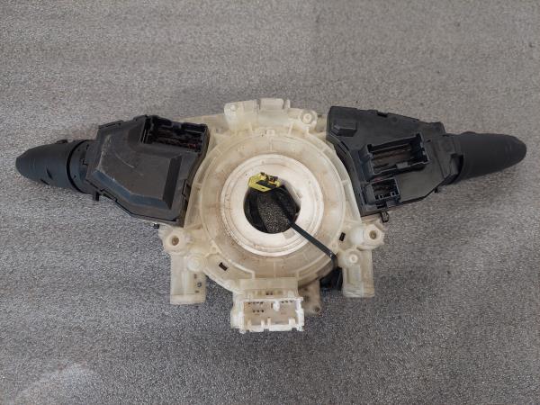 Comutador / Manete (Luzes/Piscas/Escovas/Fita) NISSAN MICRA III (K12) | 02 - 10 Imagem-3 Comutador / Manete (Luzes/Piscas/Escovas/Fita) NISSAN MICRA III (K12) | 02 - 10 Imagem-3