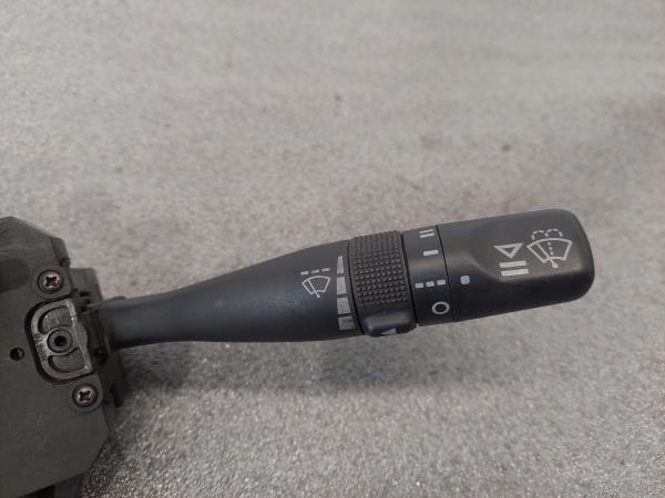 Comutador / Manete (Luzes/Piscas/Escovas/Fita) LAND ROVER FREELANDER (L314) | 98 - 06 Imagem-1 Comutador / Manete (Luzes/Piscas/Escovas/Fita) LAND ROVER FREELANDER (L314) | 98 - 06 Imagem-1