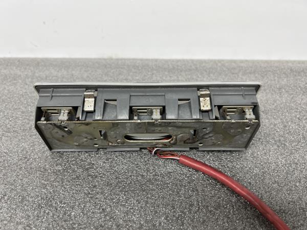 Plafonier BMW 3 Compact (E36) | 94 - 00 Imagem-3 Plafonier BMW 3 Compact (E36) | 94 - 00 Imagem-3