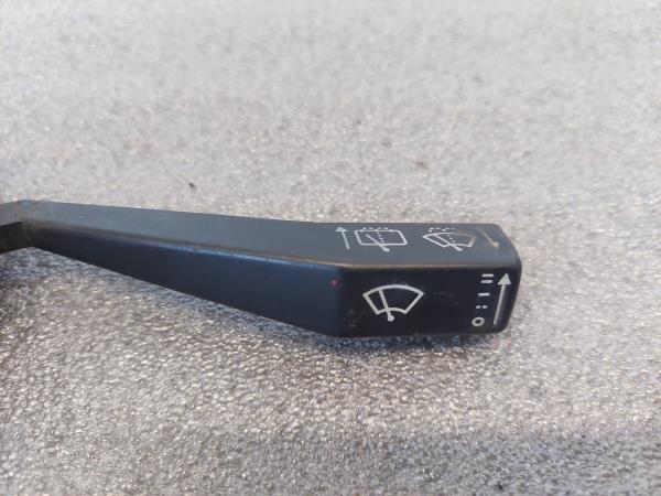 Comutador / Manete (Luzes/Piscas/Escovas/Fita) OPEL CORSA A Hatchback (S83) | 82 - 93 Imagem-1 Comutador / Manete (Luzes/Piscas/Escovas/Fita) OPEL CORSA A Hatchback (S83) | 82 - 93 Imagem-1