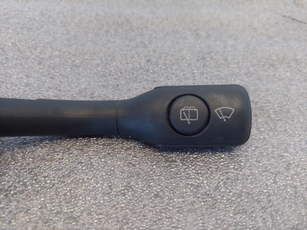 Comutador / Manete (Luzes/Piscas/Escovas/Fita) AUDI A4 Avant (8D5, B5) | 94 - 02 Imagem-1 Comutador / Manete (Luzes/Piscas/Escovas/Fita) AUDI A4 Avant (8D5, B5) | 94 - 02 Imagem-1