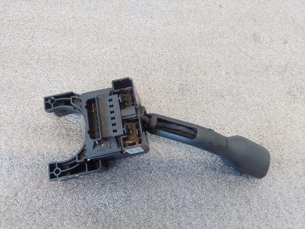 Comutador / Manete (Luzes/Piscas/Escovas/Fita) AUDI A4 Avant (8D5, B5) | 94 - 02 Imagem-3 Comutador / Manete (Luzes/Piscas/Escovas/Fita) AUDI A4 Avant (8D5, B5) | 94 - 02 Imagem-3