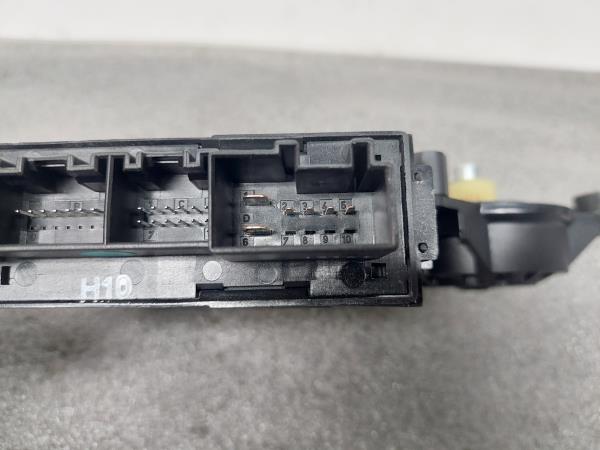 Motor Elevador Porta Tras Dto AUDI A4 (8E2, B6) | 00 - 05 Imagem-4 Motor Elevador Porta Tras Dto AUDI A4 (8E2, B6) | 00 - 05 Imagem-4