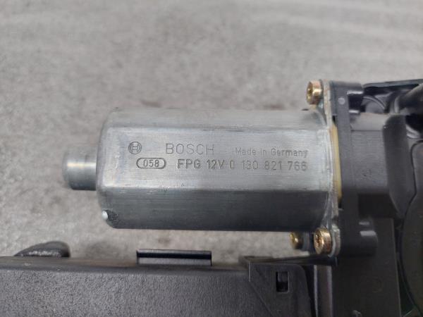 Motor Elevador Porta Tras Dto AUDI A4 (8E2, B6) | 00 - 05 Imagem-5 Motor Elevador Porta Tras Dto AUDI A4 (8E2, B6) | 00 - 05 Imagem-5