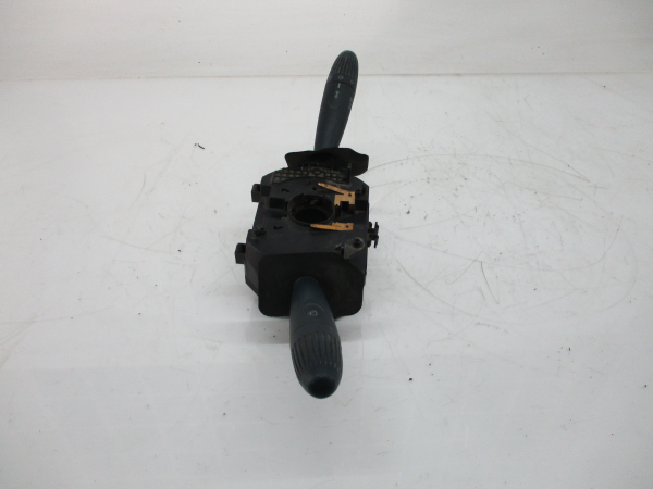 Comutador / Manete (Luzes/Piscas/Escovas/Fita) FIAT DOBLO Veículo multiuso (119_, 223_) | 01 - Imagem-3 Comutador / Manete (Luzes/Piscas/Escovas/Fita) FIAT DOBLO Veículo multiuso (119_, 223_) | 01 - Imagem-3