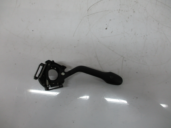 Comutador / Manete (Luzes/Piscas/Escovas/Fita) SEAT CORDOBA (6K1, 6K2) | 93 - 02 Imagem-2 Comutador / Manete (Luzes/Piscas/Escovas/Fita) SEAT CORDOBA (6K1, 6K2) | 93 - 02 Imagem-2