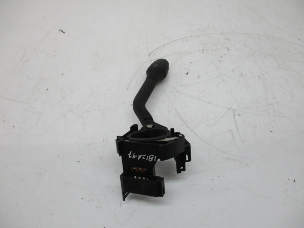 Comutador / Manete (Luzes/Piscas/Escovas/Fita) SEAT CORDOBA (6K1, 6K2) | 93 - 02 Imagem-3 Comutador / Manete (Luzes/Piscas/Escovas/Fita) SEAT CORDOBA (6K1, 6K2) | 93 - 02 Imagem-3