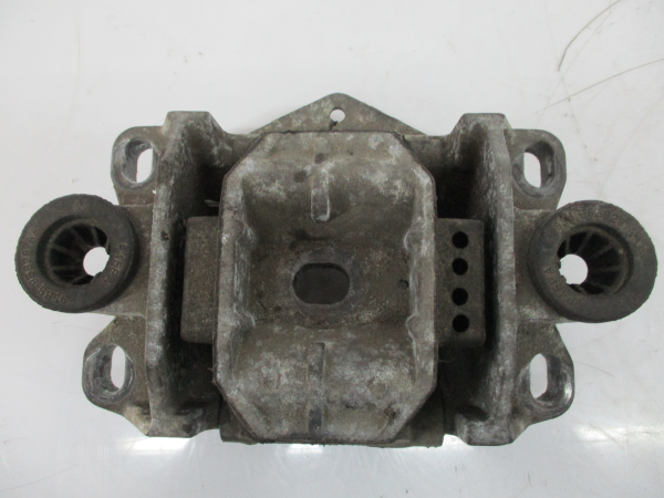 Apoio / Suporte Caixa Velocidades FORD MONDEO III Turnier (BWY) | 00 - 07 Imagem-1 Apoio / Suporte Caixa Velocidades FORD MONDEO III Turnier (BWY) | 00 - 07 Imagem-1