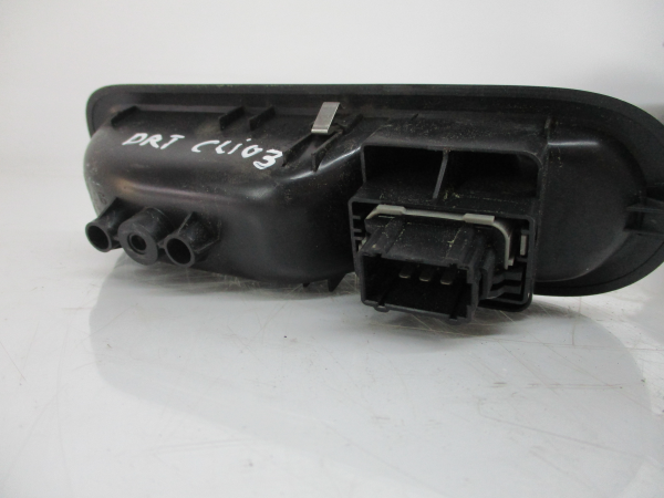 Comando/Interrutor/Botao Vidro Frente Dto RENAULT CLIO III (BR0/1, CR0/1) | 05 - Imagem-2 Comando/Interrutor/Botao Vidro Frente Dto RENAULT CLIO III (BR0/1, CR0/1) | 05 - Imagem-2