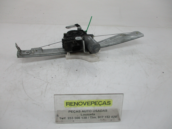 ALZAVETRO POSTERIORE DESTRA FORD MONDEO III Turnier (BWY) | 00 - 07