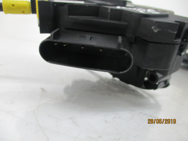Fecho Porta Tras Dto FORD KUGA II (DM2) | 12 - Imagem-3 Fecho Porta Tras Dto FORD KUGA II (DM2) | 12 - Imagem-3