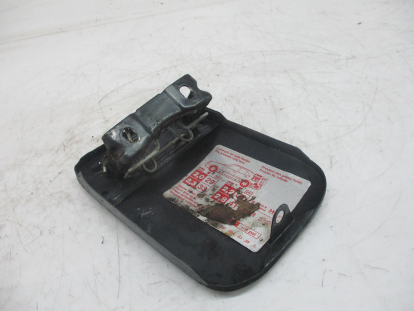 Tampa / Tampao Combustivel MERCEDES-BENZ E-CLASS (W210) | 95 - 03 Imagem-3 Tampa / Tampao Combustivel MERCEDES-BENZ E-CLASS (W210) | 95 - 03 Imagem-3