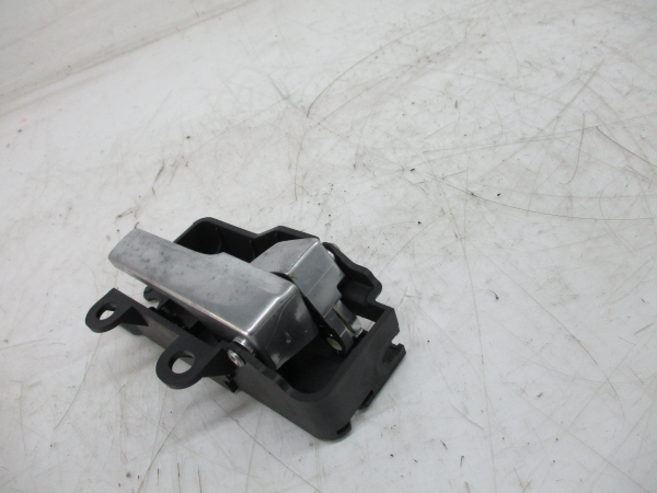 Puxador Interior Tras Dto FORD C-MAX (DM2) | 07 - 10 Imagem-2 Puxador Interior Tras Dto FORD C-MAX (DM2) | 07 - 10 Imagem-2