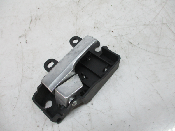 Puxador Interior Tras Dto FORD C-MAX (DM2) | 07 - 10 Imagem-3 Puxador Interior Tras Dto FORD C-MAX (DM2) | 07 - 10 Imagem-3