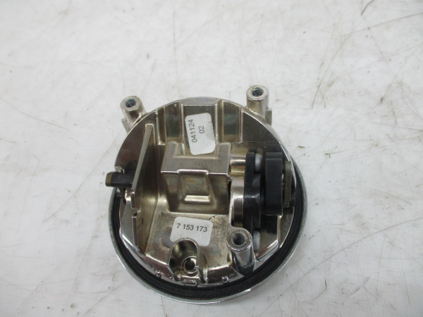 Puxador Tampa Mala BMW 1 (E87) | 03 - 13 Imagem-3 Puxador Tampa Mala BMW 1 (E87) | 03 - 13 Imagem-3