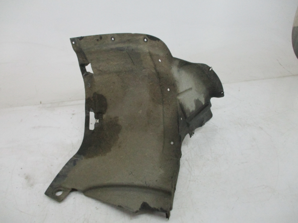 Cave Roda Frente Dto BMW 1 (E87) | 03 - 13 Imagem-1 Cave Roda Frente Dto BMW 1 (E87) | 03 - 13 Imagem-1