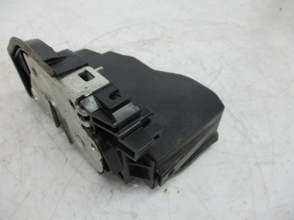 Fecho Porta Tras Dto BMW 5 (E60) | 01 - 10 Imagem-2 Fecho Porta Tras Dto BMW 5 (E60) | 01 - 10 Imagem-2
