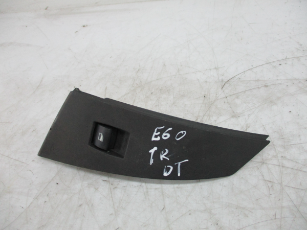 Comando/Interrutor/Botao Vidro Tras Dto BMW 5 (E60) | 01 - 10 Imagem-2 Comando/Interrutor/Botao Vidro Tras Dto BMW 5 (E60) | 01 - 10 Imagem-2