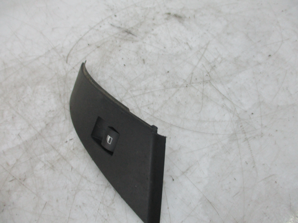 Comando/Interrutor/Botao Vidro Tras Esq BMW 5 (E60) | 01 - 10 Imagem-1 Comando/Interrutor/Botao Vidro Tras Esq BMW 5 (E60) | 01 - 10 Imagem-1