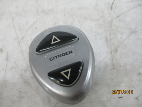 Interruptor / Botao CITROEN C5 II (RC_) | 04 - Imagem-1 Interruptor / Botao CITROEN C5 II (RC_) | 04 - Imagem-1