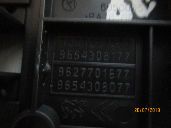 Interruptor / Botao CITROEN C5 II (RC_) | 04 - Imagem-2 Interruptor / Botao CITROEN C5 II (RC_) | 04 - Imagem-2