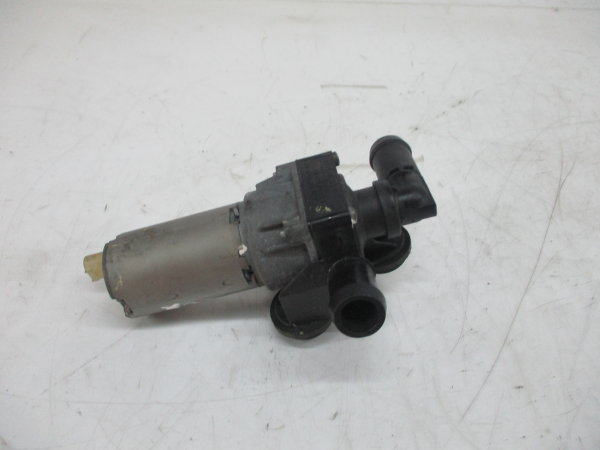 Bomba Agua Adicional BMW 1 (E87) | 03 - 13 Imagem-1 Bomba Agua Adicional BMW 1 (E87) | 03 - 13 Imagem-1