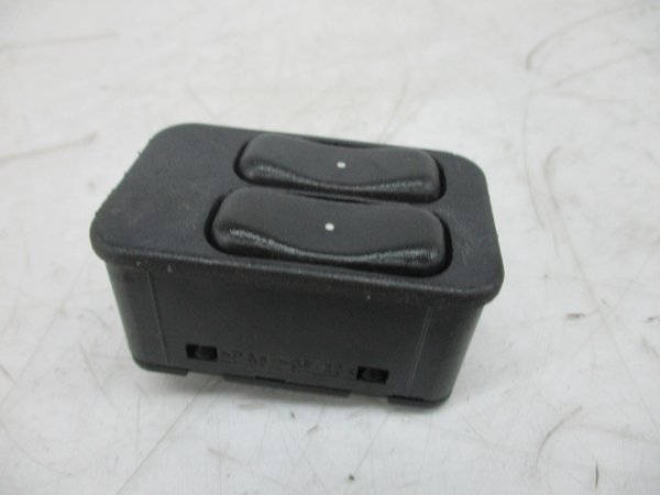 Comando/Interrutor/Botao Vidro Frente Esq OPEL CORSA C (X01) | 00 - 09 Imagem-2 Comando/Interrutor/Botao Vidro Frente Esq OPEL CORSA C (X01) | 00 - 09 Imagem-2