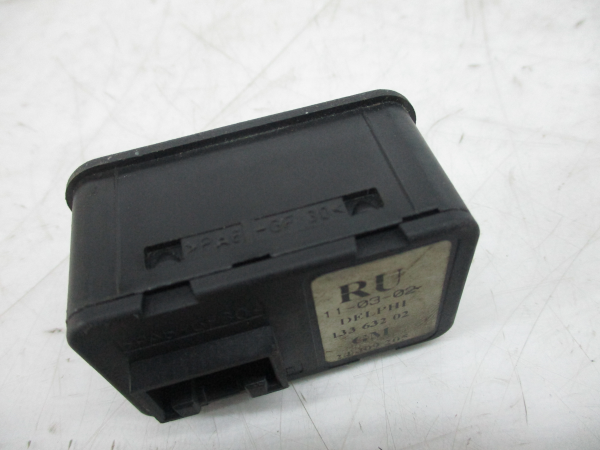 Comando/Interrutor/Botao Vidro Frente Esq OPEL CORSA C (X01) | 00 - 09 Imagem-3 Comando/Interrutor/Botao Vidro Frente Esq OPEL CORSA C (X01) | 00 - 09 Imagem-3